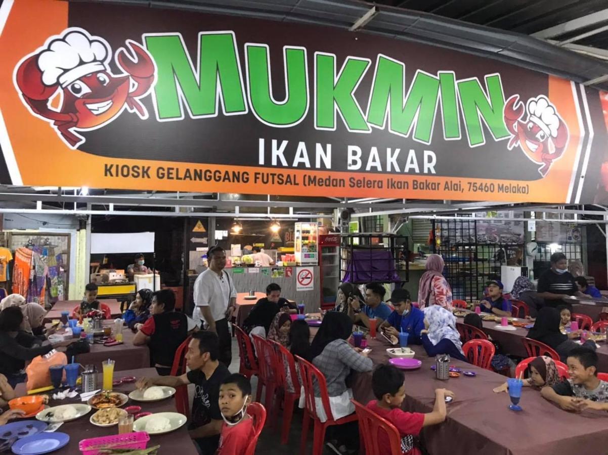 Pax6+2 Famous Klebang Homefeel